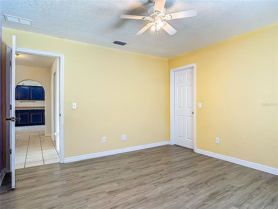 For Rent: $2,200 (4 beds, 2 baths, 2295 Square Feet)