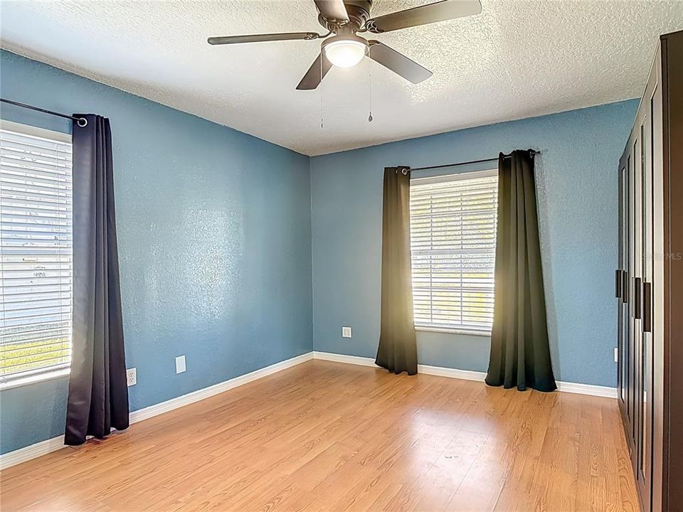 For Rent: $2,200 (4 beds, 2 baths, 2295 Square Feet)