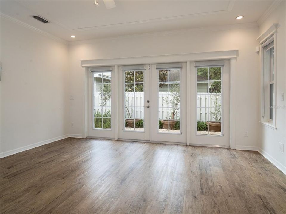 For Rent: $3,500 (3 beds, 2 baths, 2705 Square Feet)