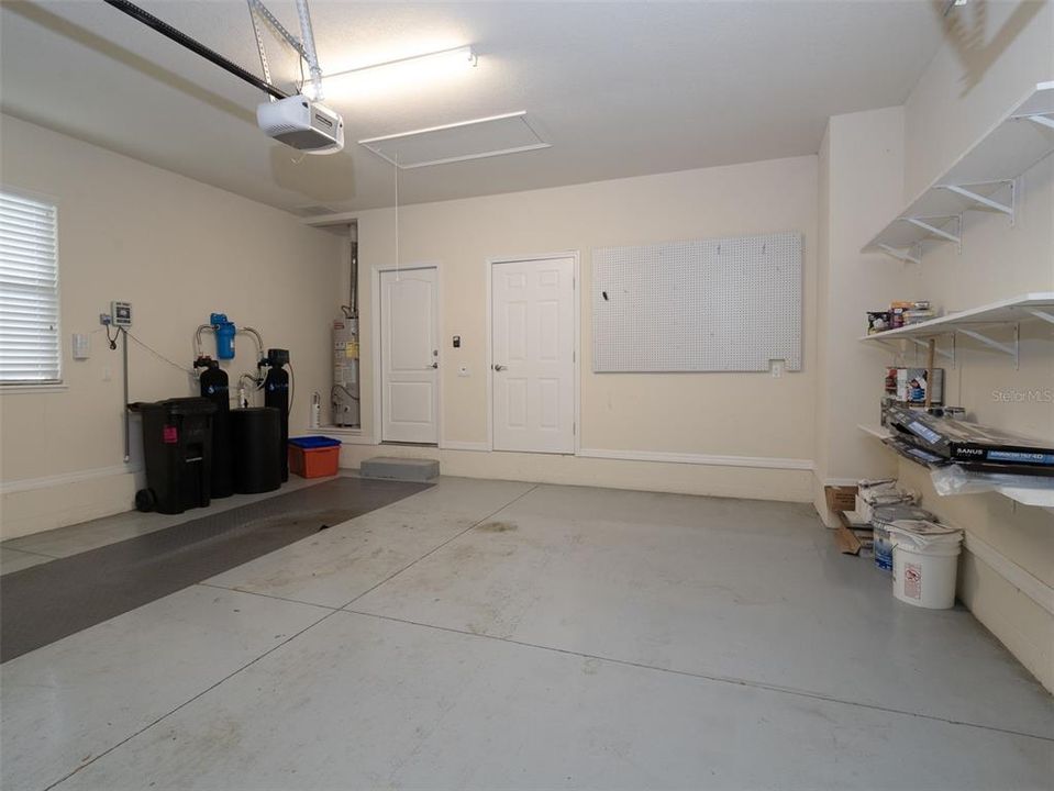 For Rent: $3,500 (3 beds, 2 baths, 2705 Square Feet)