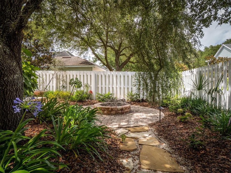 For Rent: $3,500 (3 beds, 2 baths, 2705 Square Feet)