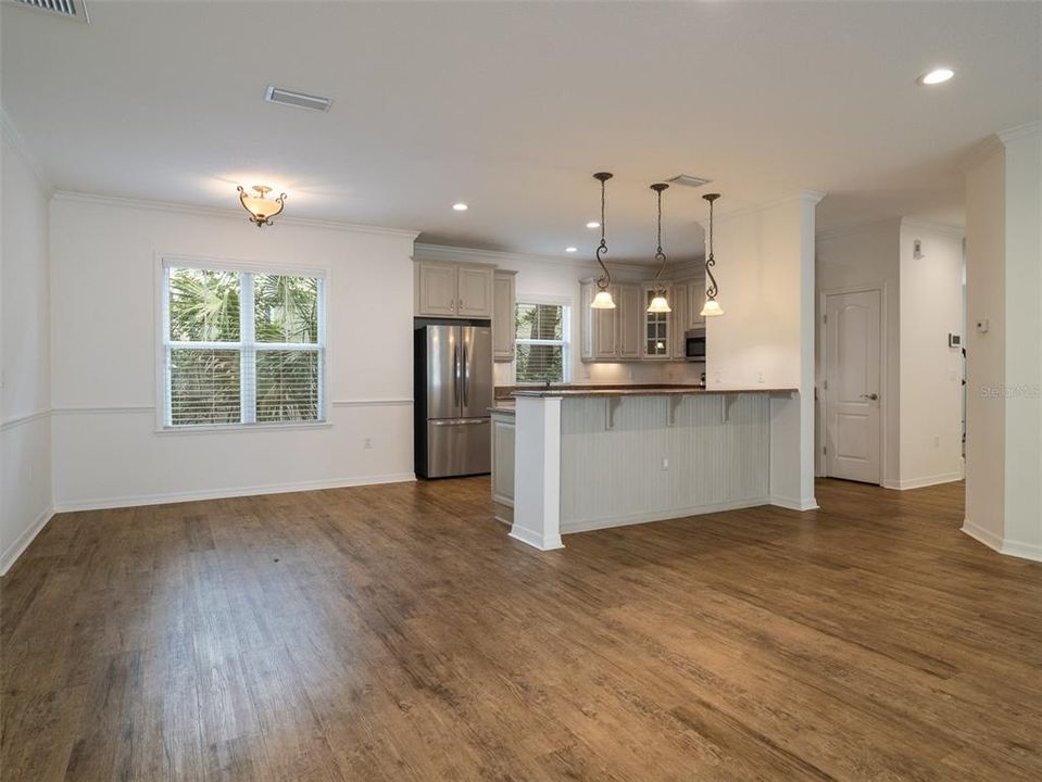 For Rent: $3,500 (3 beds, 2 baths, 2705 Square Feet)