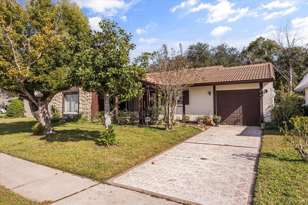 出租: $3,200 (2 贝兹, 2 浴室, 1918 平方英尺)