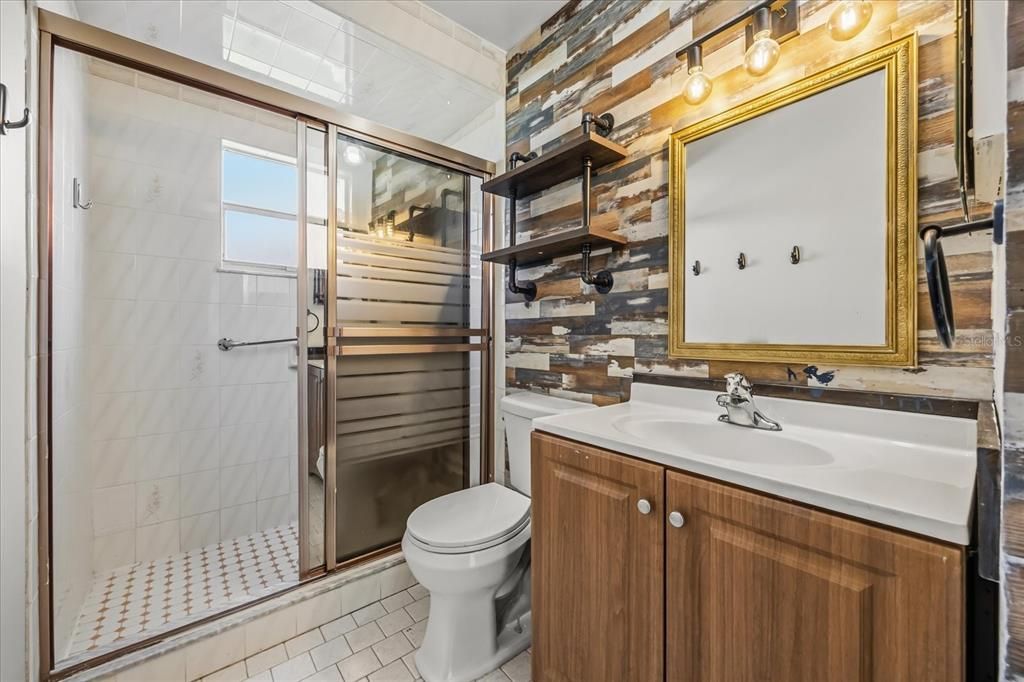 出租: $3,200 (2 贝兹, 2 浴室, 1918 平方英尺)