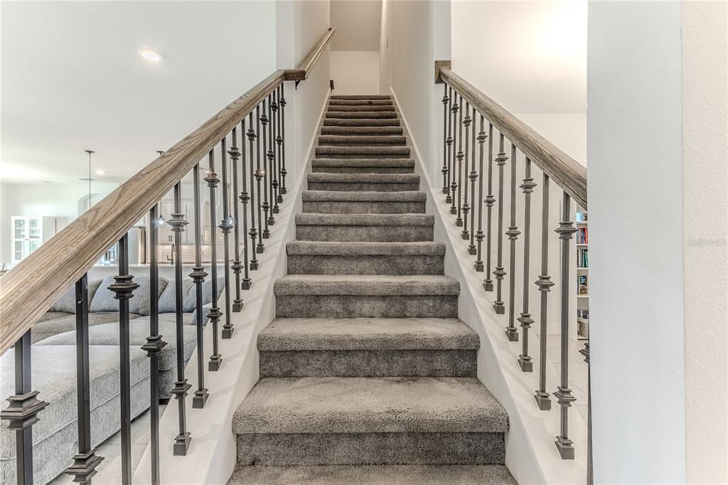 For Sale: $689,900 (5 beds, 4 baths, 3774 Square Feet)