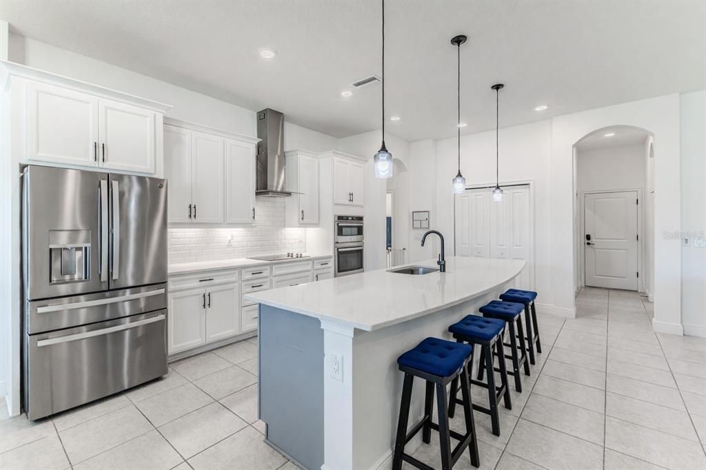 For Sale: $689,900 (5 beds, 4 baths, 3774 Square Feet)