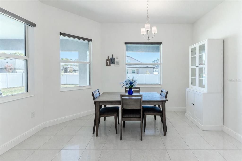 For Sale: $689,900 (5 beds, 4 baths, 3774 Square Feet)