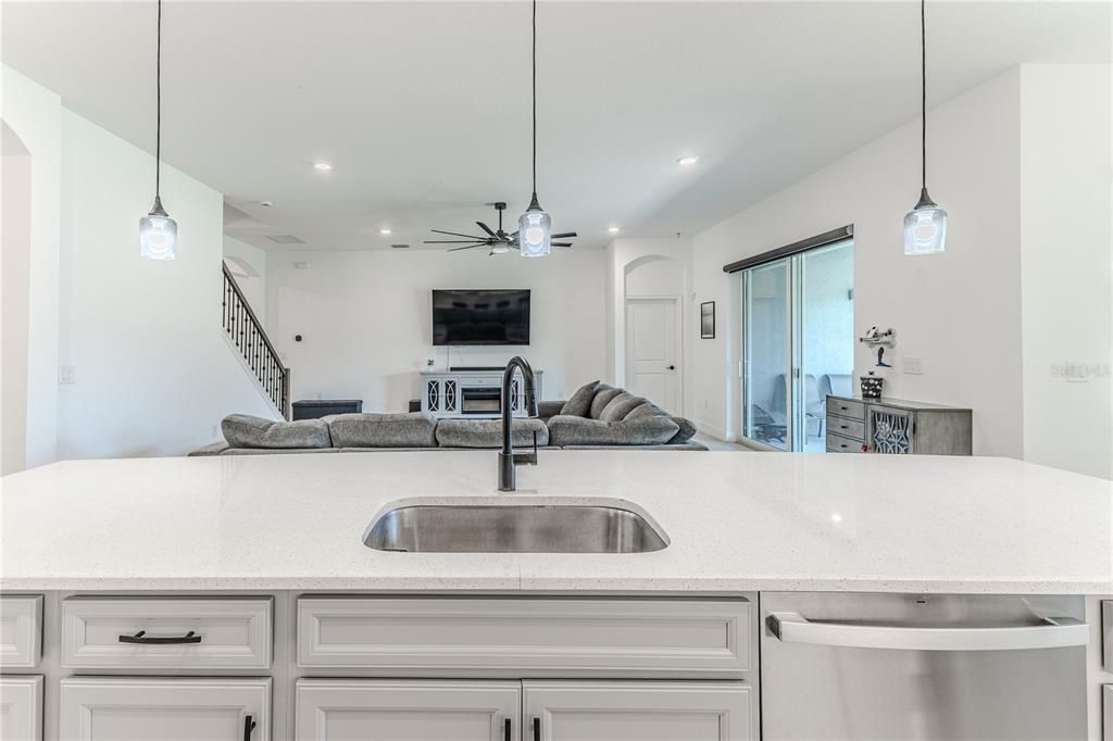 For Sale: $689,900 (5 beds, 4 baths, 3774 Square Feet)