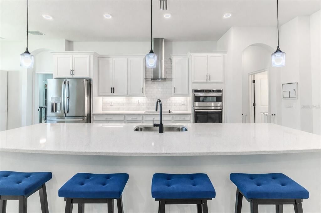 For Sale: $689,900 (5 beds, 4 baths, 3774 Square Feet)