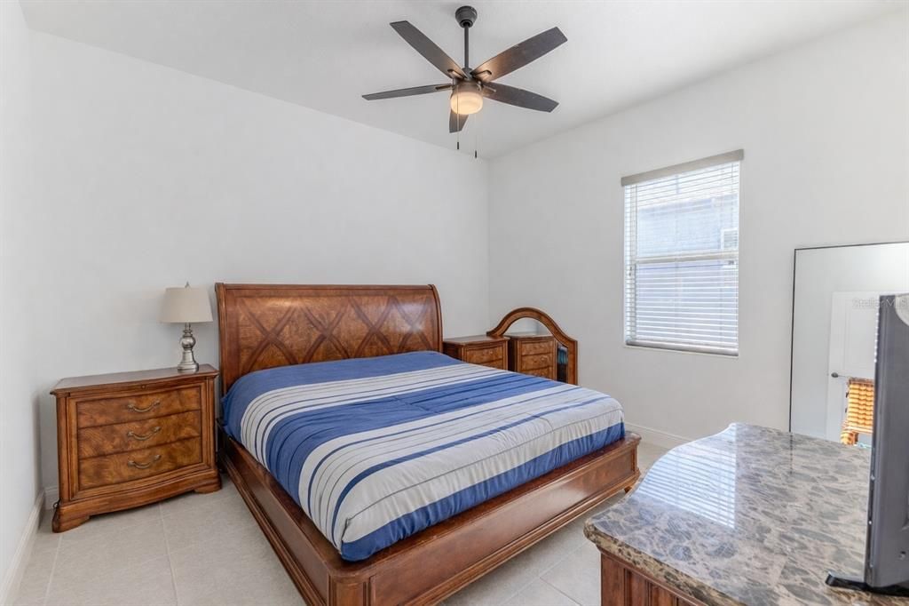 For Sale: $689,900 (5 beds, 4 baths, 3774 Square Feet)