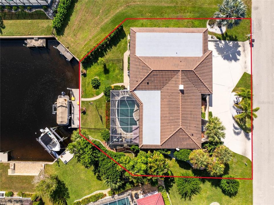 For Sale: $729,000 (2 beds, 2 baths, 2366 Square Feet)