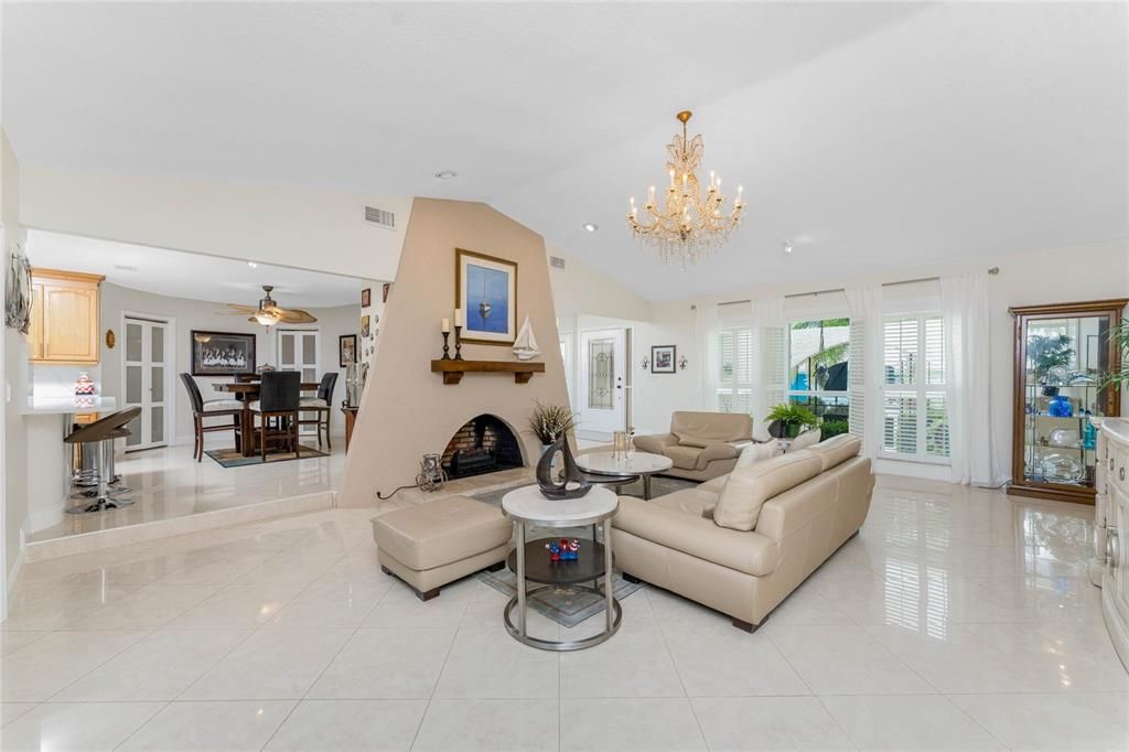 For Sale: $729,000 (2 beds, 2 baths, 2366 Square Feet)