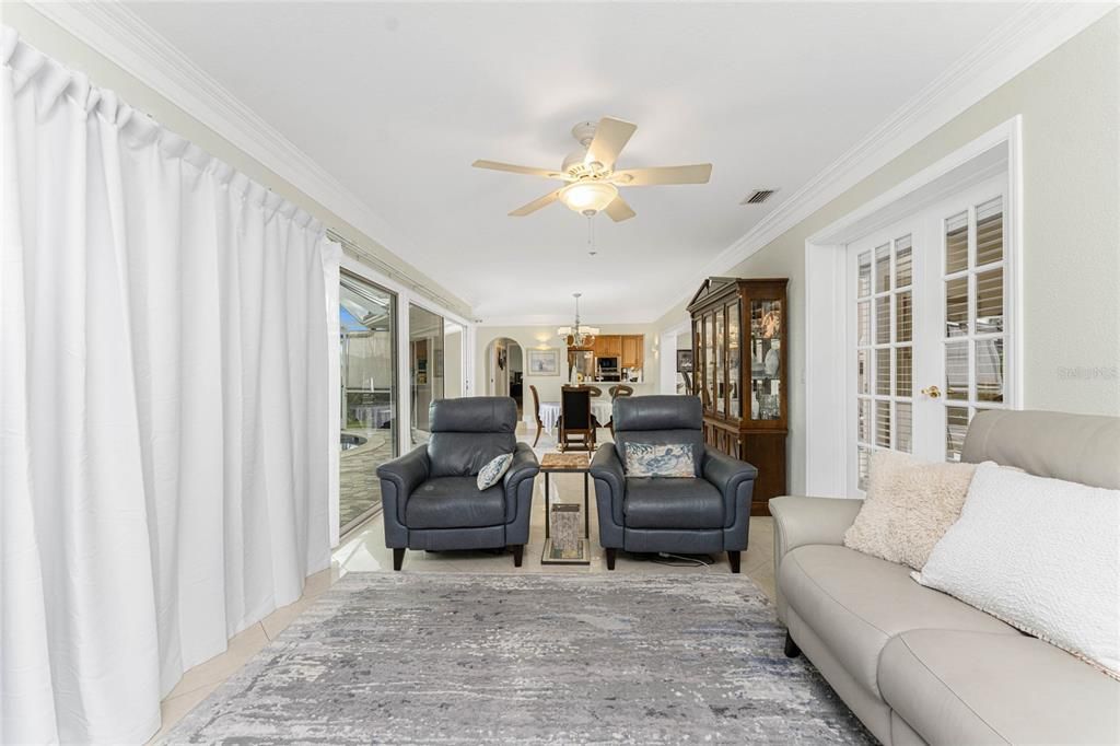 For Sale: $729,000 (2 beds, 2 baths, 2366 Square Feet)