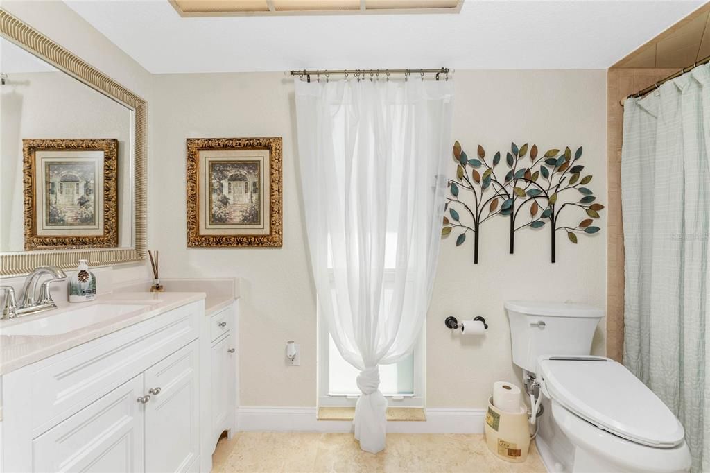 For Sale: $729,000 (2 beds, 2 baths, 2366 Square Feet)