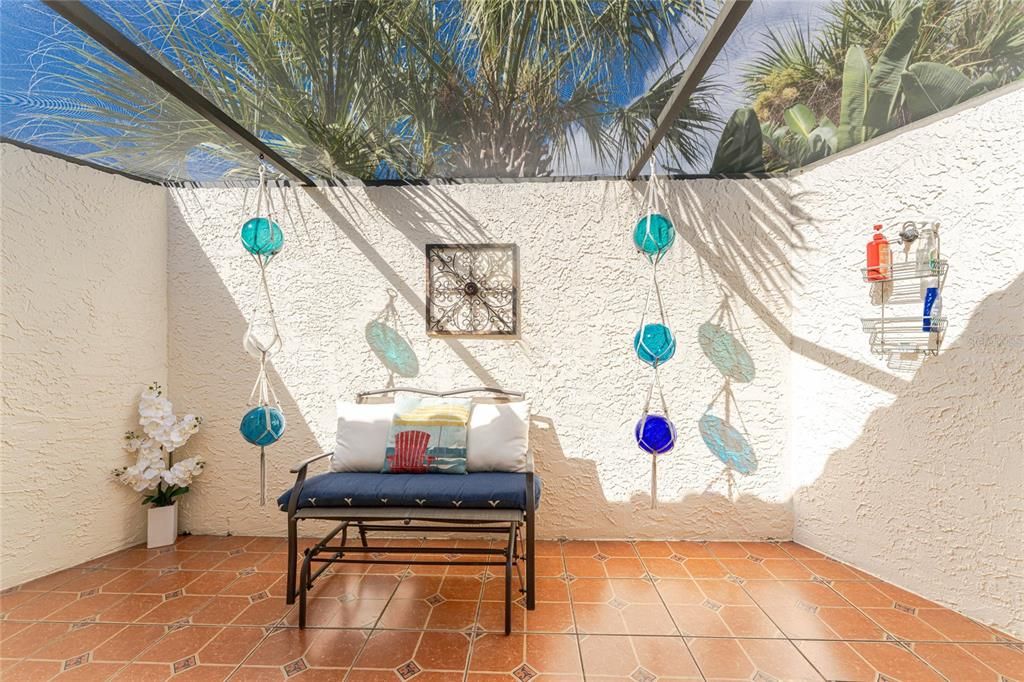 For Sale: $729,000 (2 beds, 2 baths, 2366 Square Feet)