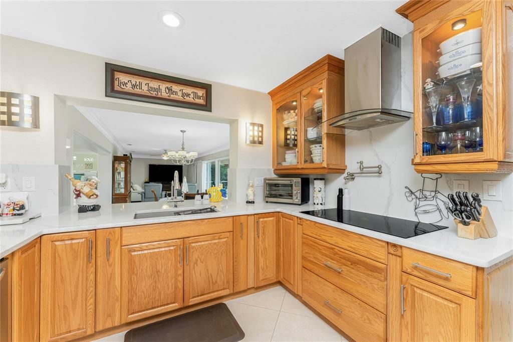 For Sale: $729,000 (2 beds, 2 baths, 2366 Square Feet)