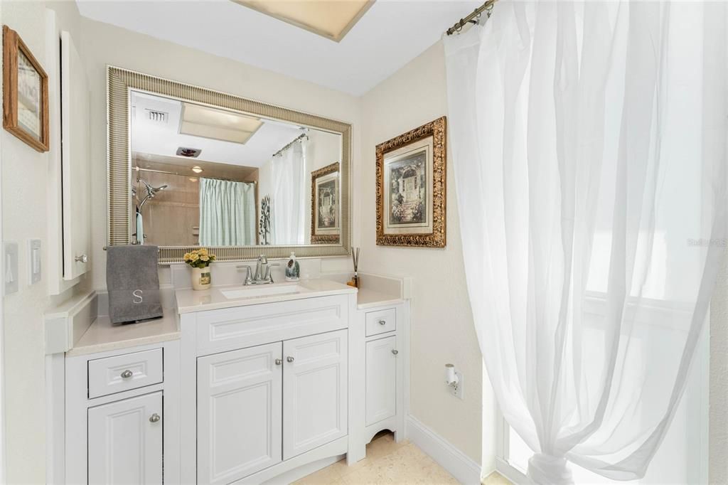 For Sale: $729,000 (2 beds, 2 baths, 2366 Square Feet)