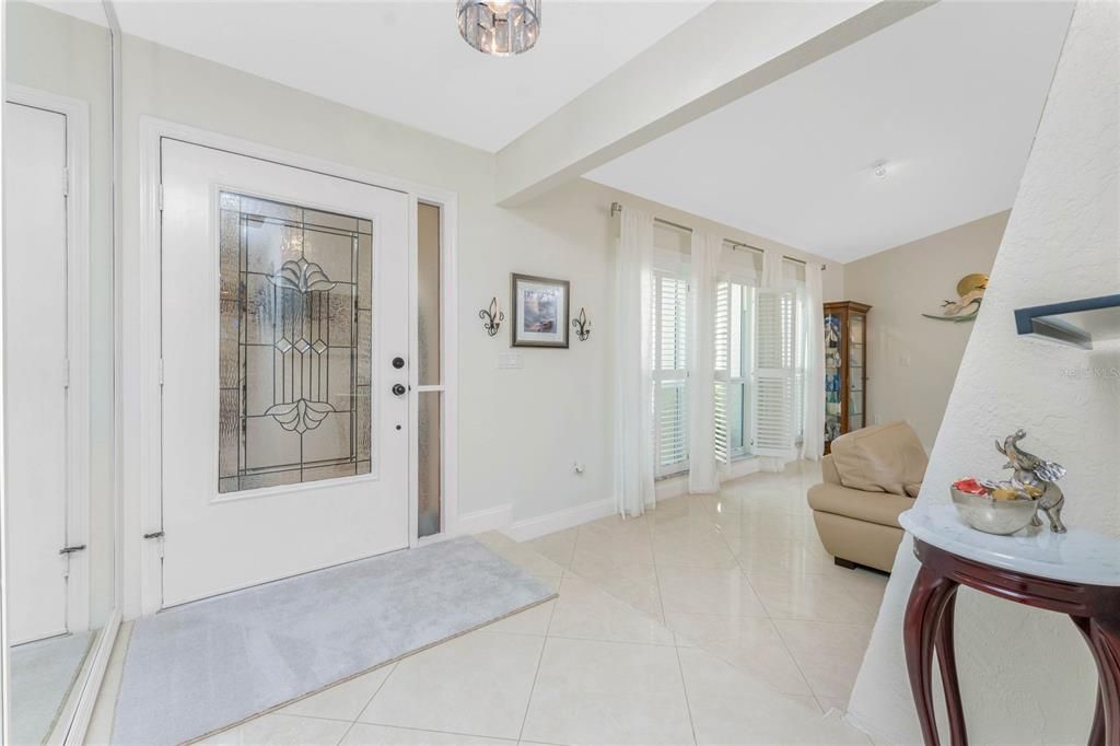 For Sale: $729,000 (2 beds, 2 baths, 2366 Square Feet)