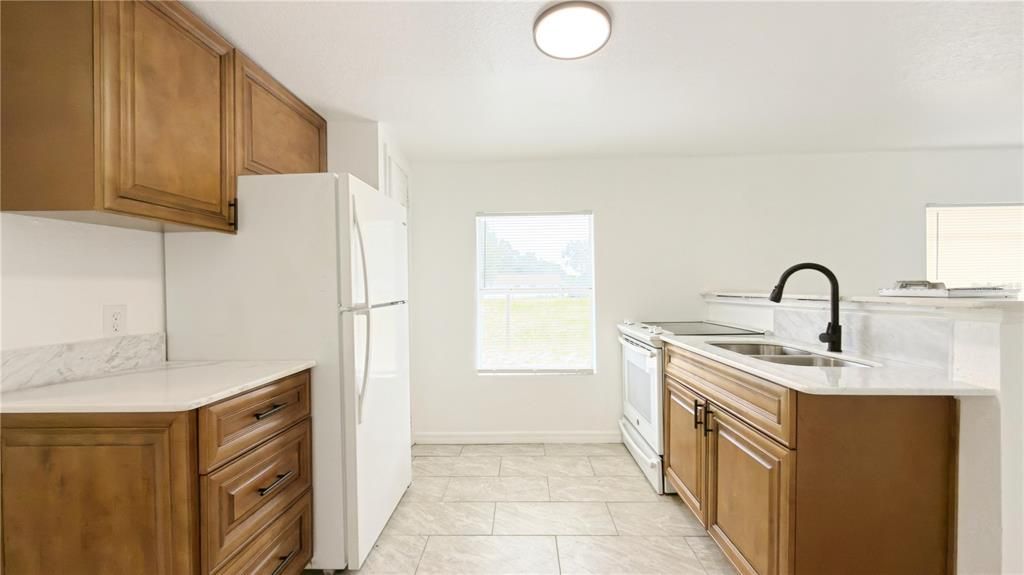 For Sale: $130,000 (2 beds, 1 baths, 600 Square Feet)