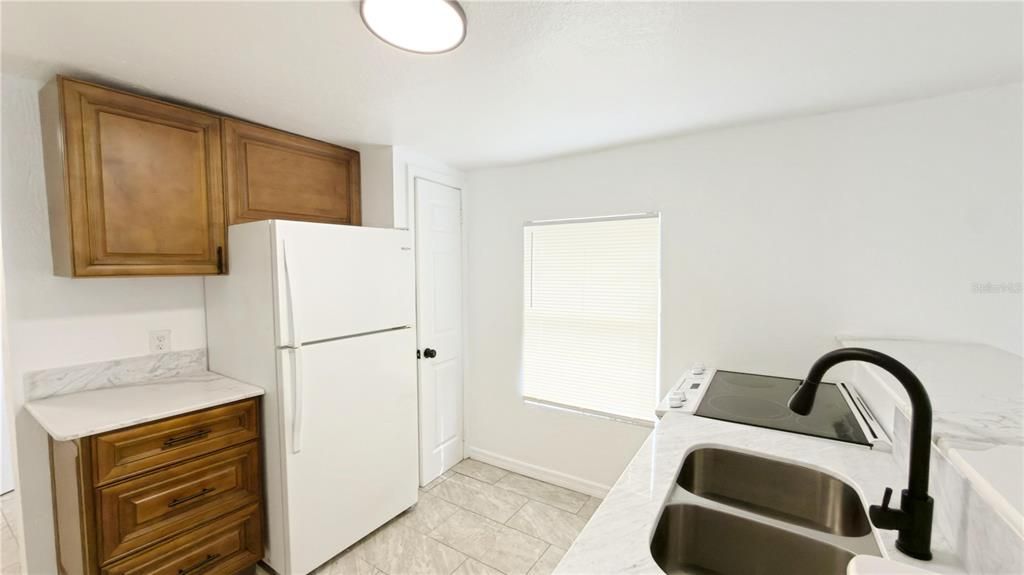 For Sale: $130,000 (2 beds, 1 baths, 600 Square Feet)