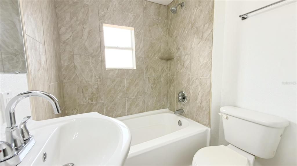 For Sale: $130,000 (2 beds, 1 baths, 600 Square Feet)