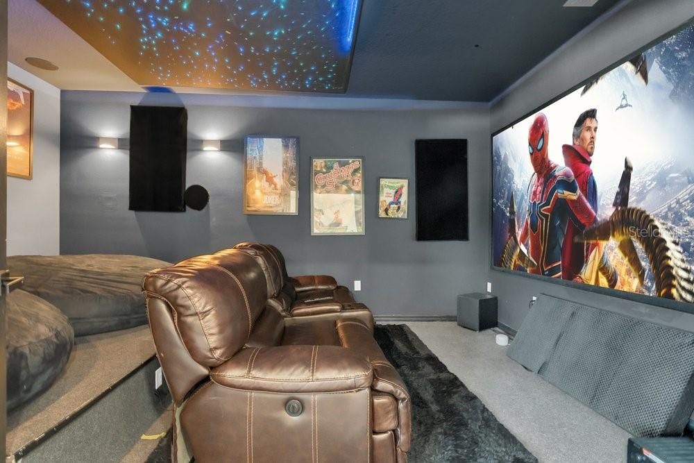 For Sale: $925,000 (6 beds, 4 baths, 4204 Square Feet)