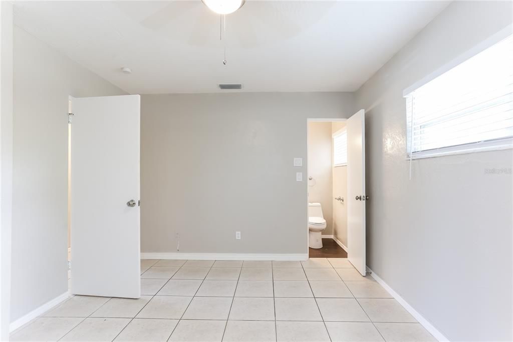 For Rent: $2,390 (3 beds, 2 baths, 1334 Square Feet)