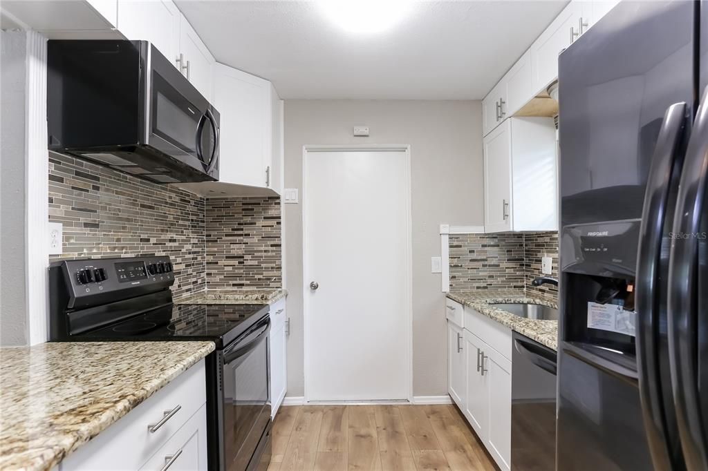 For Rent: $2,390 (3 beds, 2 baths, 1334 Square Feet)