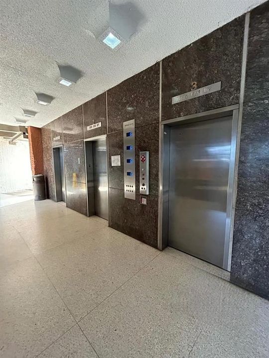 В аренду: $2,100 (4 спален, 2 ванн, 1400 Квадратных фут)