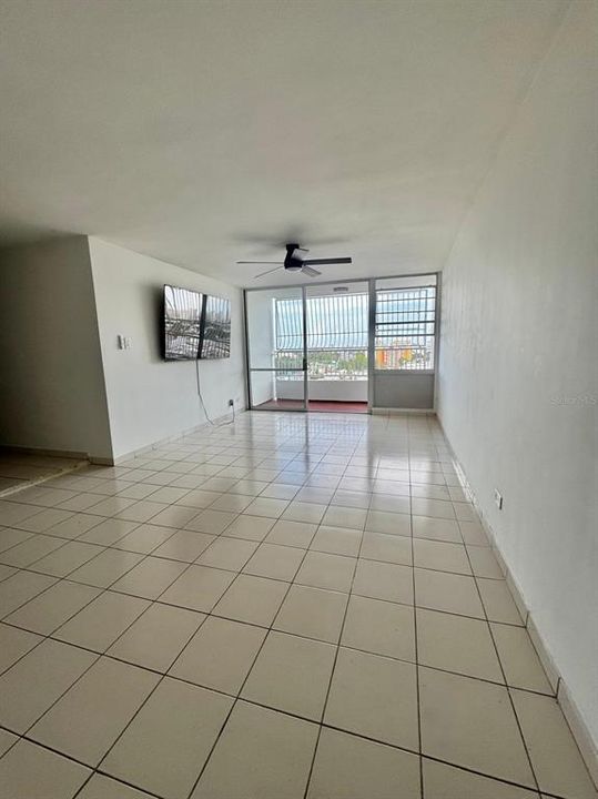 В аренду: $2,100 (4 спален, 2 ванн, 1400 Квадратных фут)