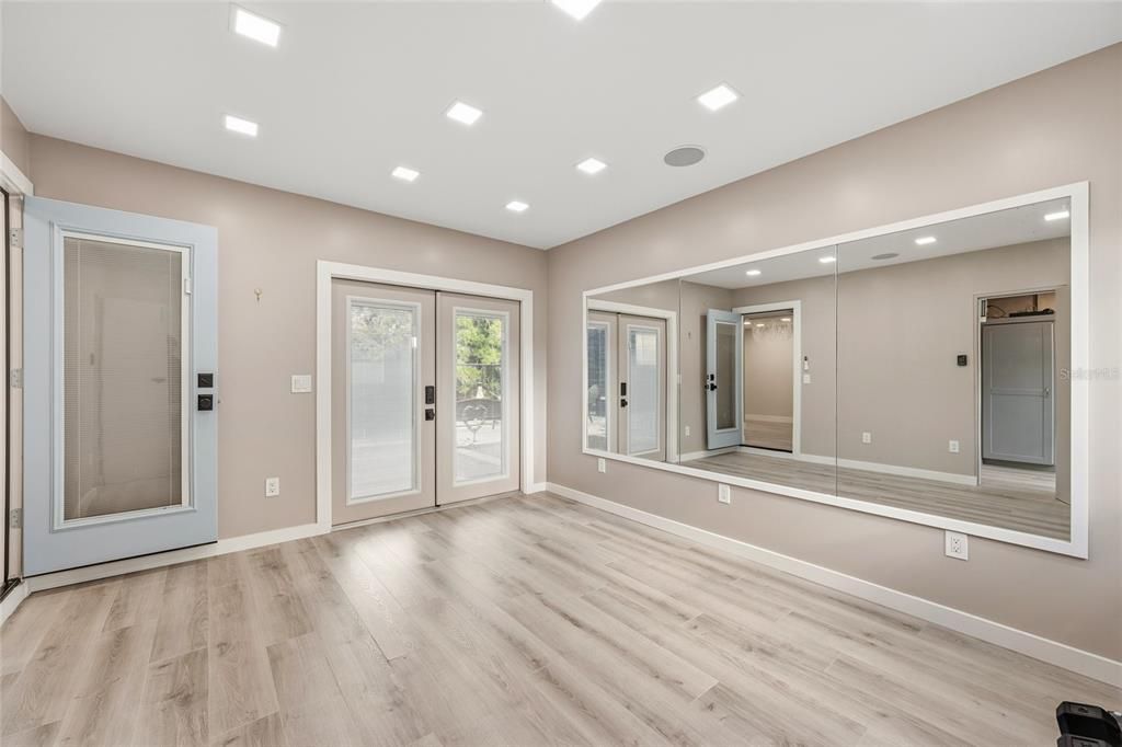 En Venta: $800,000 (3 camas, 2 baños, 3170 Pies cuadrados)