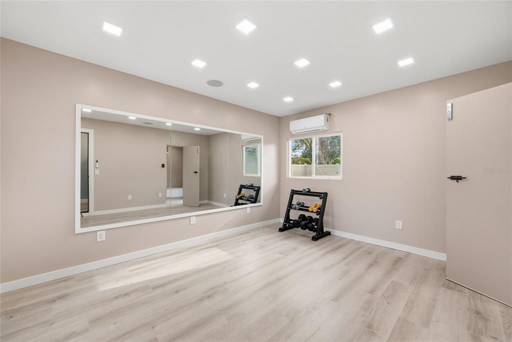 En Venta: $800,000 (3 camas, 2 baños, 3170 Pies cuadrados)