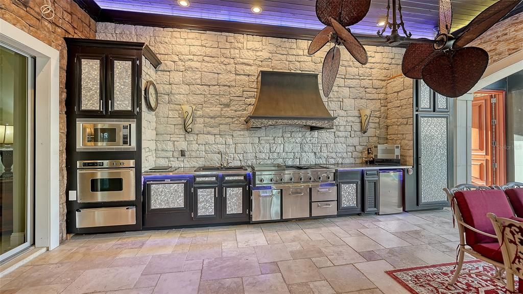 На продажу: $1,999,999 (3 спален, 3 ванн, 3154 Квадратных фут)