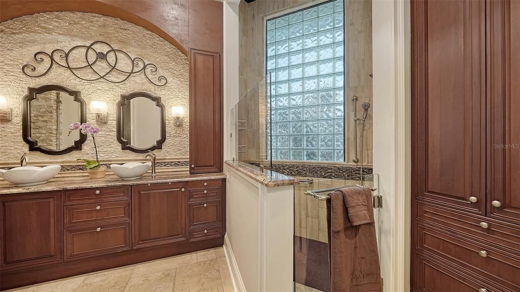 На продажу: $1,999,999 (3 спален, 3 ванн, 3154 Квадратных фут)