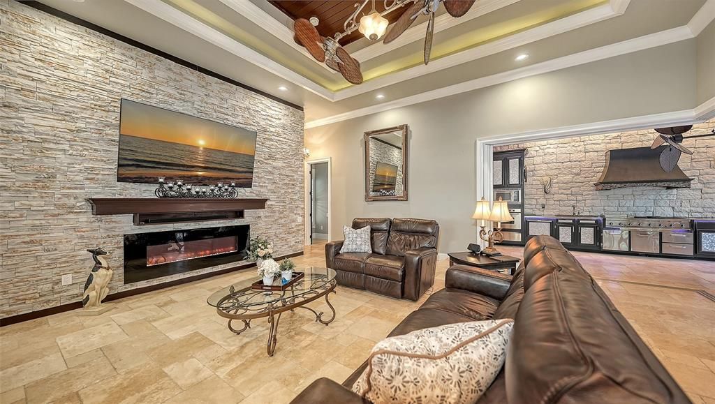 На продажу: $1,999,999 (3 спален, 3 ванн, 3154 Квадратных фут)