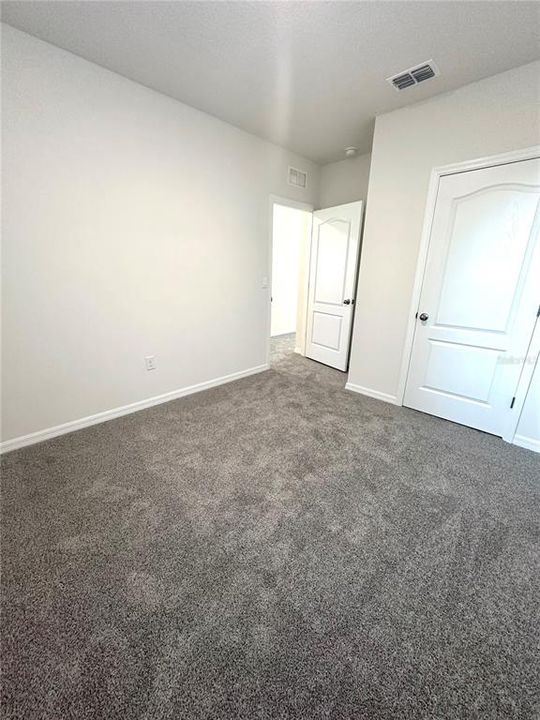 待售: $276,000 (4 贝兹, 2 浴室, 1618 平方英尺)