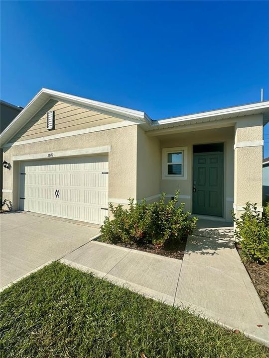 待售: $276,000 (4 贝兹, 2 浴室, 1618 平方英尺)