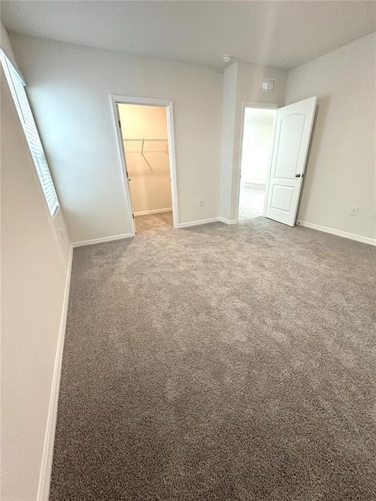 待售: $276,000 (4 贝兹, 2 浴室, 1618 平方英尺)