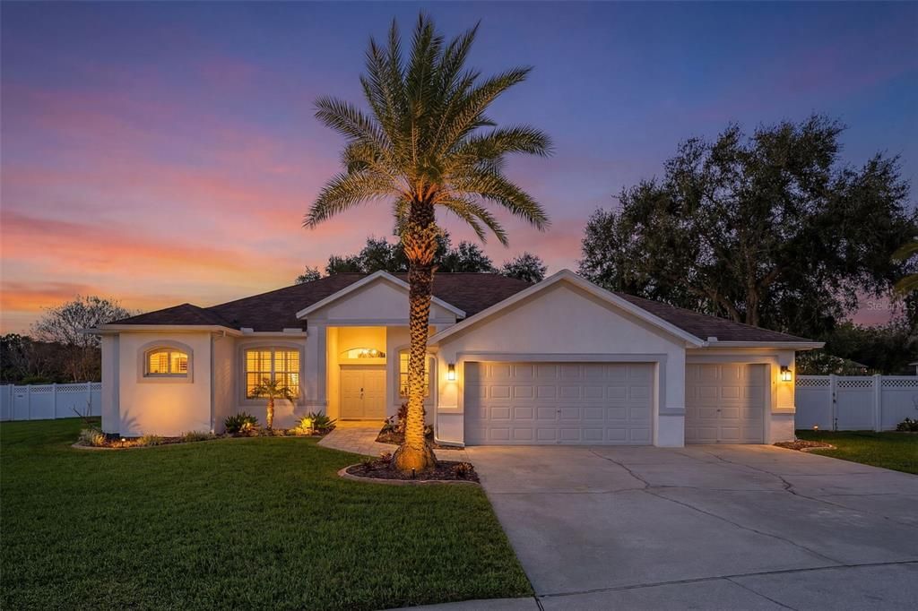 En Venta: $589,999 (4 camas, 3 baños, 2721 Pies cuadrados)