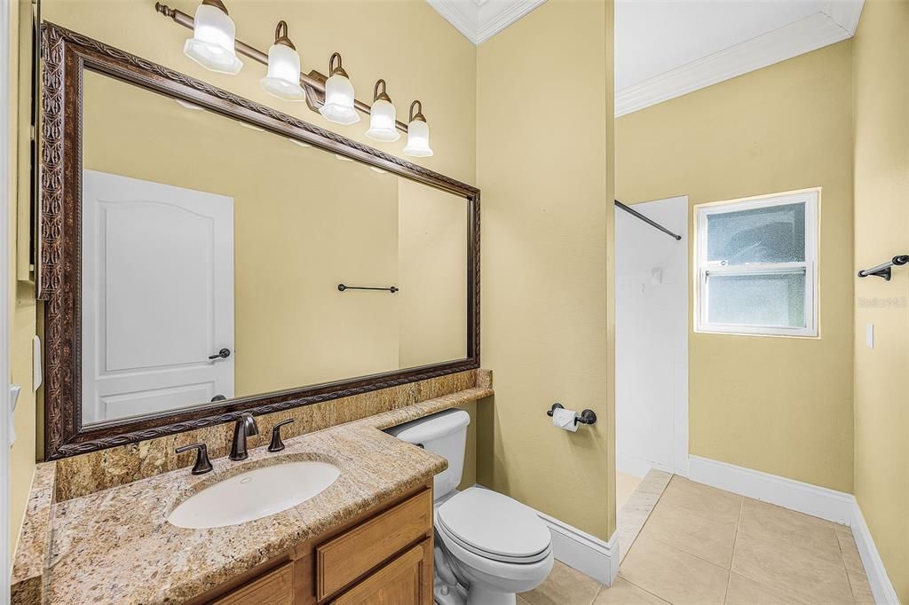 En Venta: $589,999 (4 camas, 3 baños, 2721 Pies cuadrados)