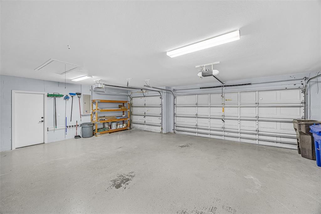 En Venta: $589,999 (4 camas, 3 baños, 2721 Pies cuadrados)