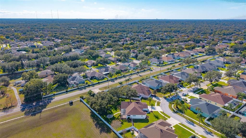 En Venta: $589,999 (4 camas, 3 baños, 2721 Pies cuadrados)