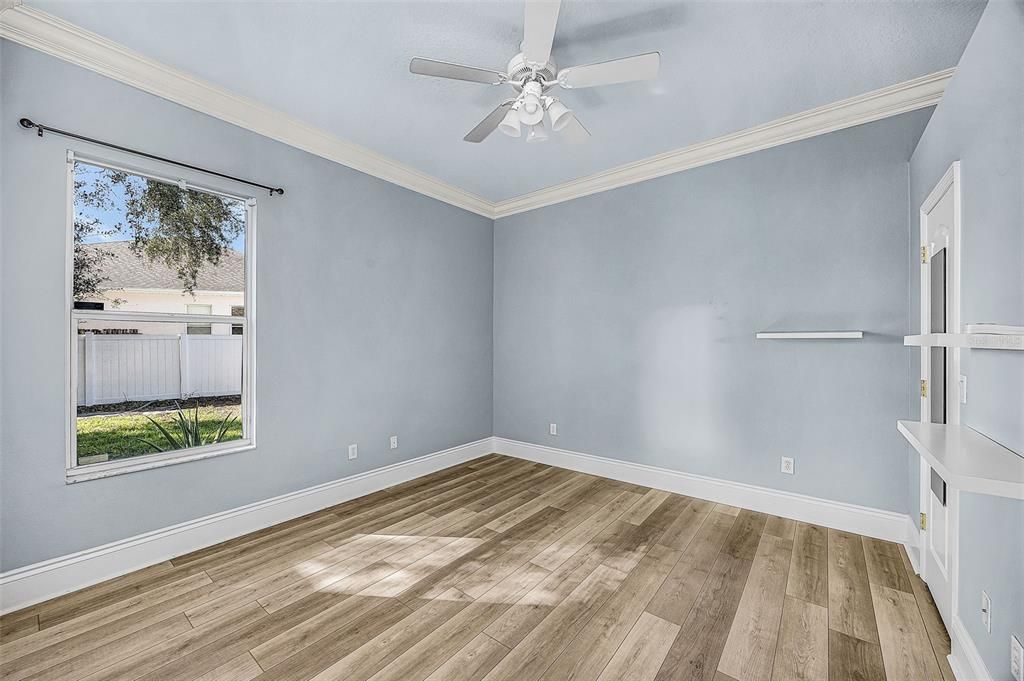 En Venta: $589,999 (4 camas, 3 baños, 2721 Pies cuadrados)