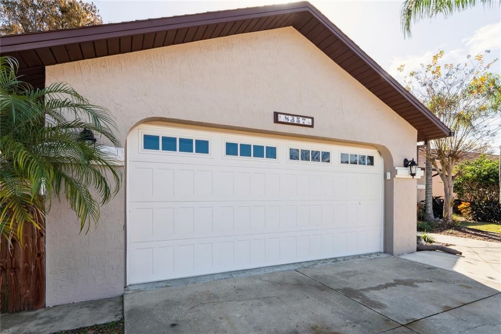 For Sale: $360,000 (3 beds, 2 baths, 1593 Square Feet)