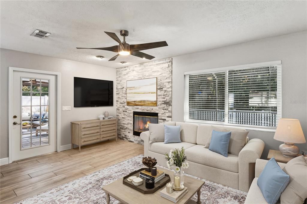 For Sale: $360,000 (3 beds, 2 baths, 1593 Square Feet)