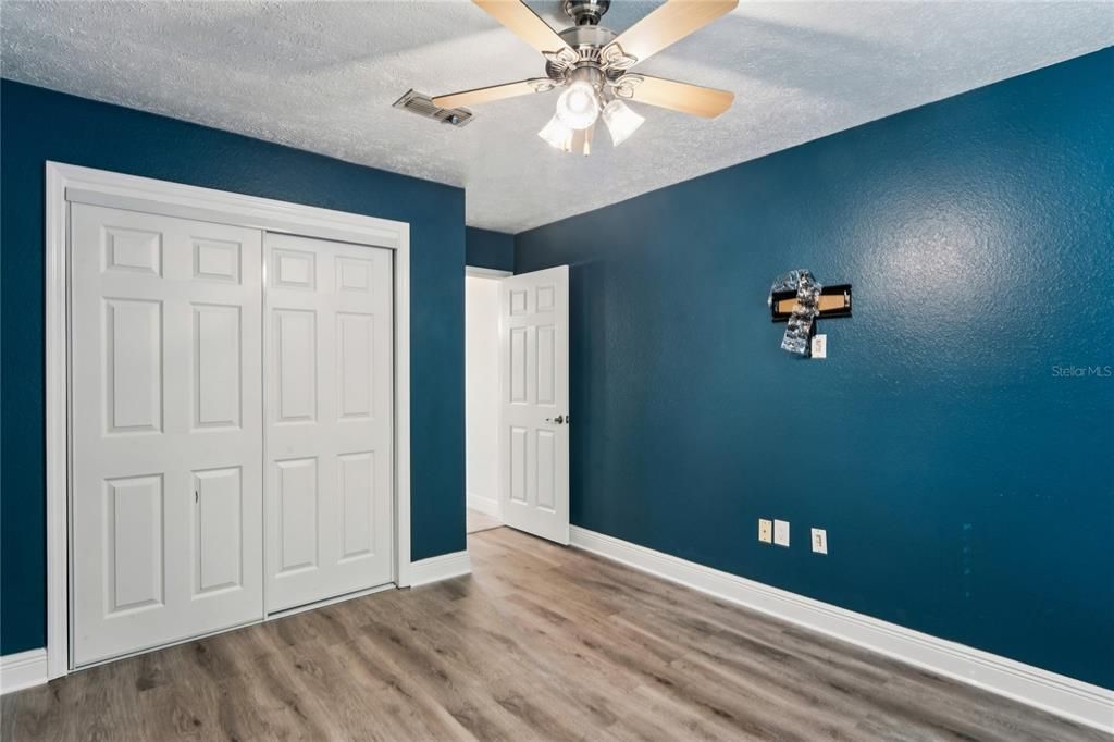 For Sale: $360,000 (3 beds, 2 baths, 1593 Square Feet)