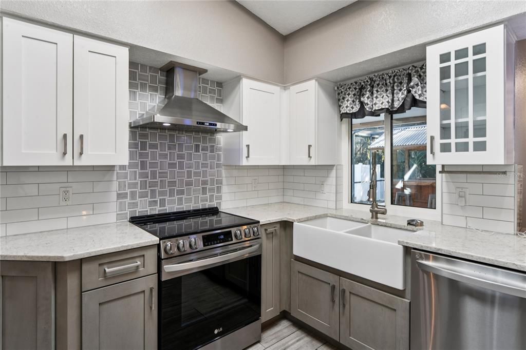 For Sale: $360,000 (3 beds, 2 baths, 1593 Square Feet)