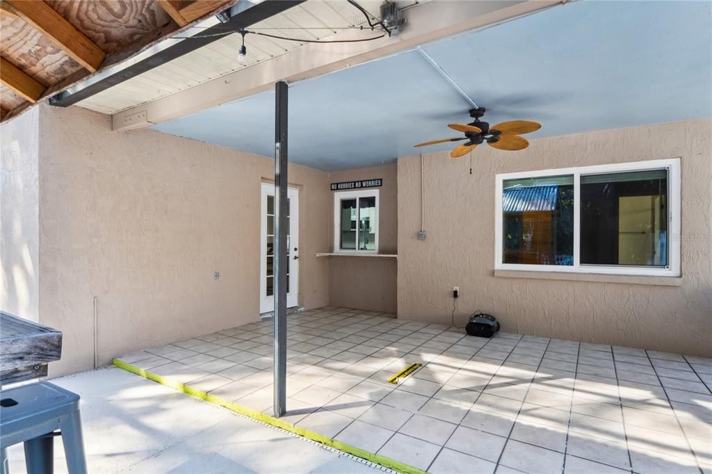 For Sale: $360,000 (3 beds, 2 baths, 1593 Square Feet)