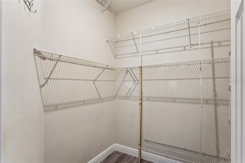 For Sale: $360,000 (3 beds, 2 baths, 1593 Square Feet)