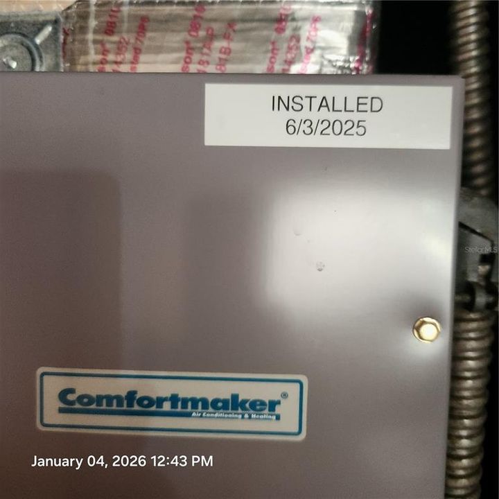 For Sale: $424,000 (3 beds, 2 baths, 1760 Square Feet)